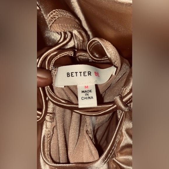 Better Be Womens Square Neck Sleeveless Cross Back Satin Dress Rose Gold Medium - Picture 7 of 12